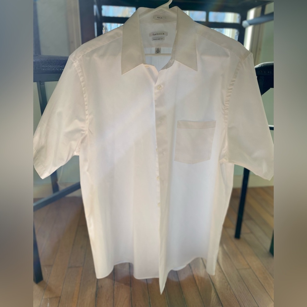 NWOT Van Heusen White poplin regular fit short sleeve dress shirt
